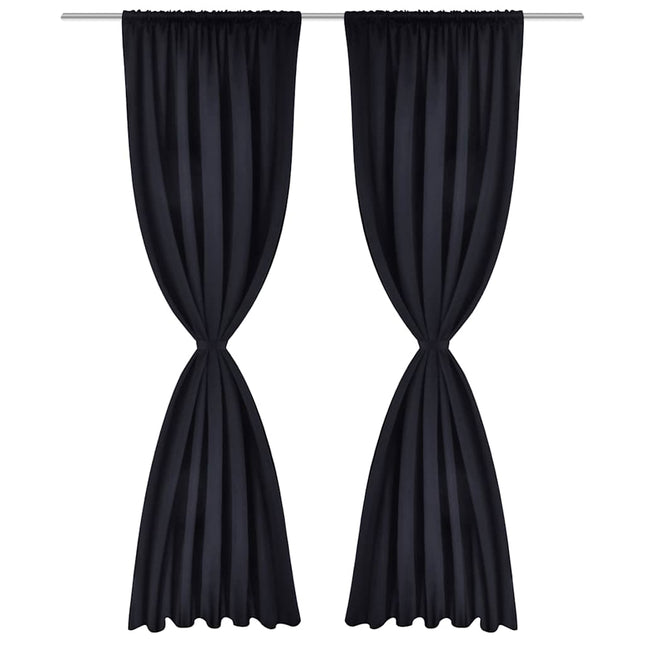 2-pack svarta gardiner med hyskupphängning 135 x 245 cm
