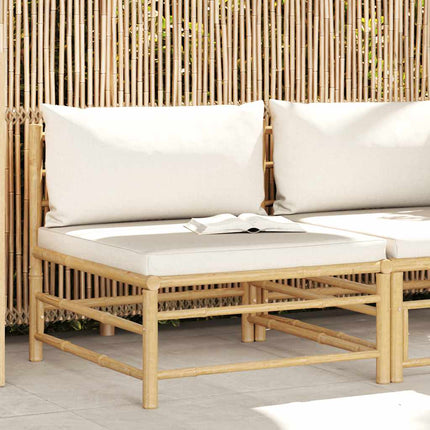 Mittensoffa för trädgården med gräddvita dynor bambu