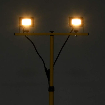Strålkastare med stativ 2x10 W LED varmvit