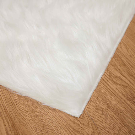 Fuskfäll matta TAFALLA Vit 140 x 200 cm Polyester