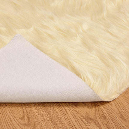 Fuskfäll matta TAFALLA Gräddvit Ø 120 cm Polyester