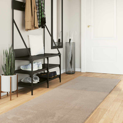 Mellanhög mjuk och tvättbar matta HUARTE Sand 80 x 750 cm