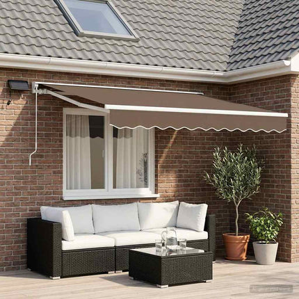 Manuell markisram med LED-lampor Taupe 3,5 x 2,5 m
